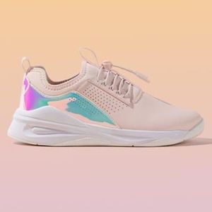 Clove 2021 Pink Holographic Sneaker